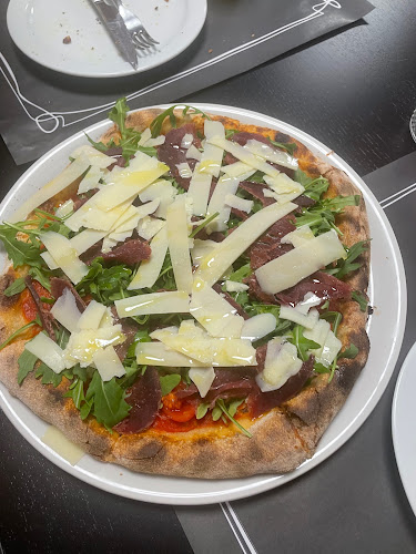 Pizzeria Italiana Vittoria Open Times