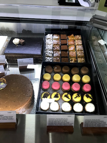 El Aderno Phone number