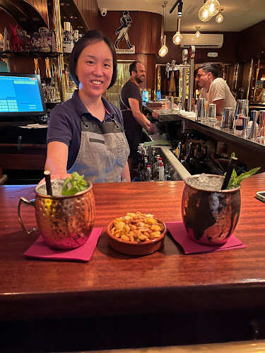 COBBLER COCKTAIL BAR