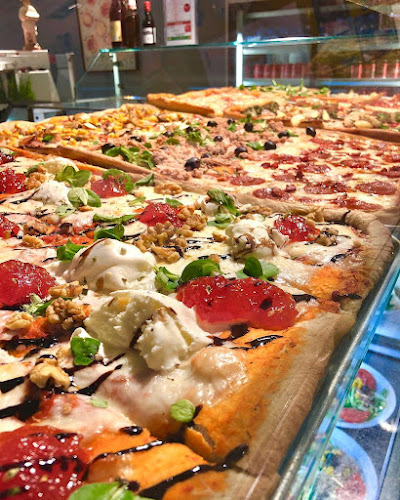 Comments and reviews of Il Fuoco Pizzería Gracia