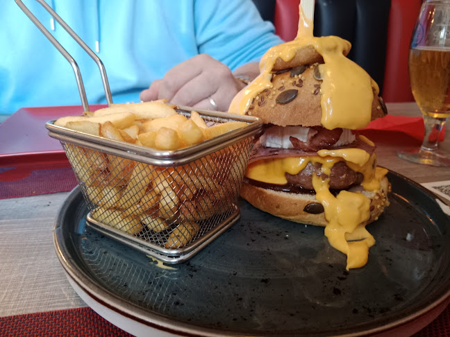 Bar hamburgueseria el desmadre - Santa Lucía de Tirajana