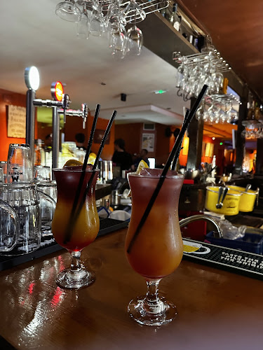 Comments and reviews of Bare Nostrum Bar Coctelería Gintoniquería