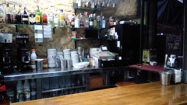 A, Rúa do Estremo, 21, 15949 A Pobra do Caramiñal, A Coruña