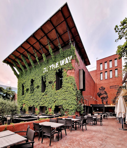 C. de Josefa Valcárcel, 10, Cdad. Lineal, 28027 Madrid