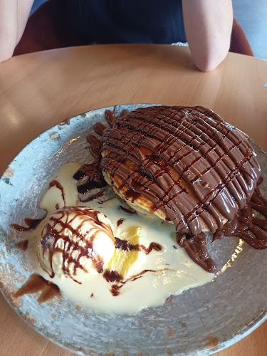 Hangar Café Phone number