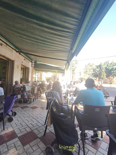 Opinii despre Cafe Bar Los Cuatro Puntales în Málaga - Gastronomía y hostelería