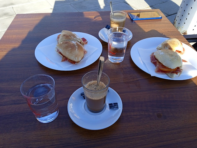 Opinii despre Bar Los Cercadillos în Alcalá de Guadaíra - Gastronomía y hostelería