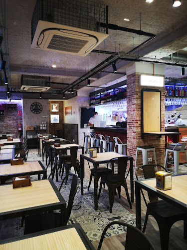 La Fábrica Del Pernil Phone number