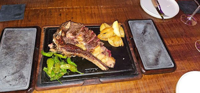 C. Luis Montoto, 32, 41018 Sevilla