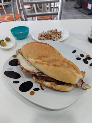 Cafeteria La Cruz Superbocatas