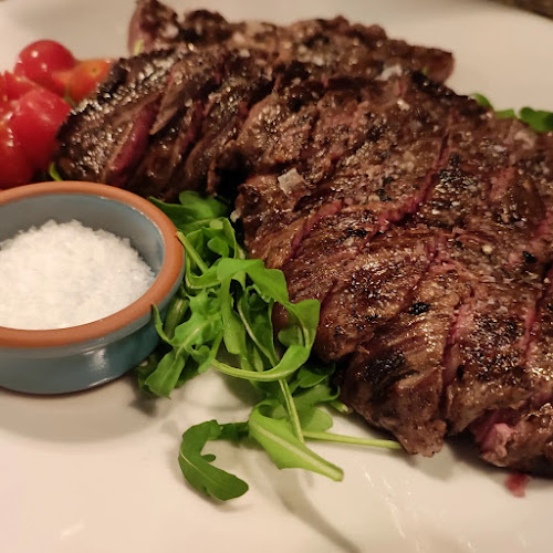 3 RAICES STEAKHOUSE & WINEBAR Phone number