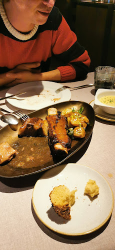 Urrechu Velázquez Phone number