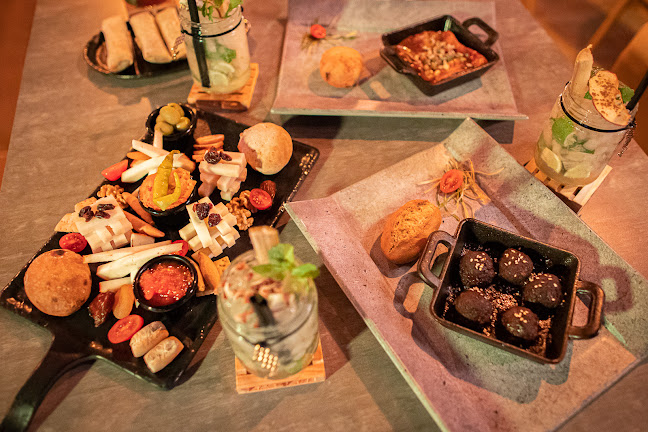 Tipsy Bee Open Times