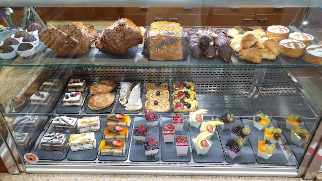 Rúa Travesía de Vigo, 43, Santiago de Vigo, 36206 Vigo, Pontevedra