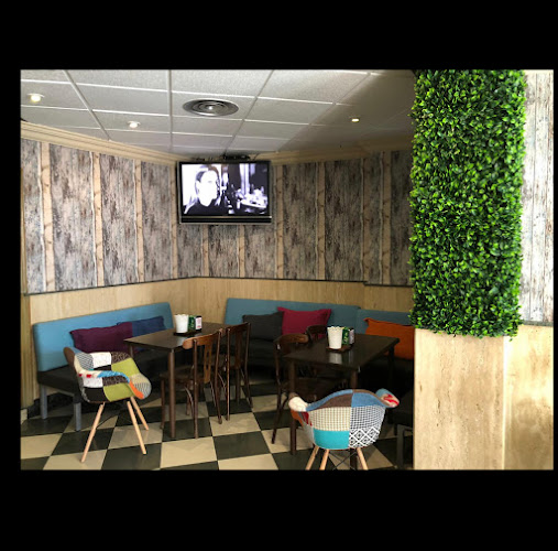 Av. de Andalucia, 20, 18310 Salar, Granada