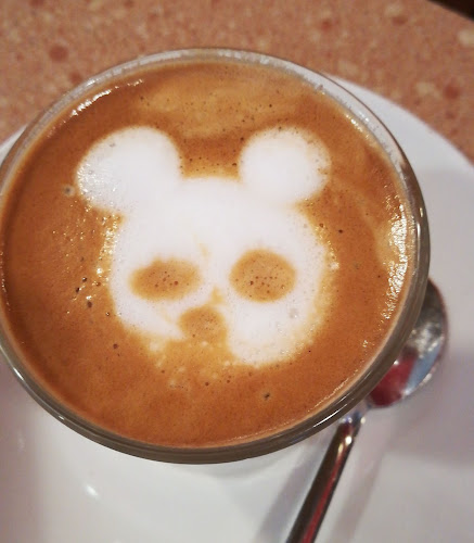 Comentarii opinii despre Cafetería La Capilla