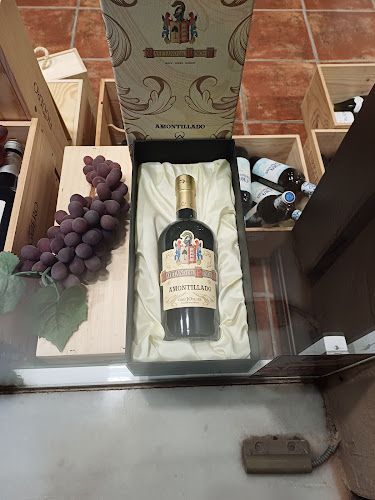 Calle Fernández de Ribera, 44, 41005 Sevilla