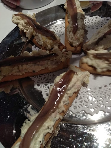 La Muralla Phone number