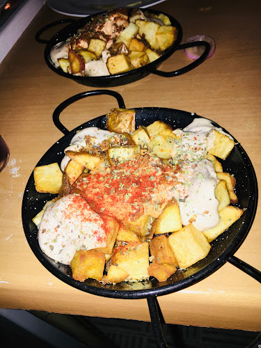 Av. Pdte. Adolfo Suárez, 12, local bajo, 41011 Sevilla