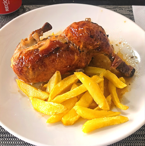 Comments and reviews of Cafetería Restaurante La Oficina