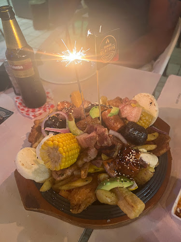 Opinii despre The Vlacho’s house Albir în L'Alfàs del Pi - Gastronomía y hostelería