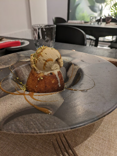 Paffuto (Aragón) - Gastronomía y hostelería