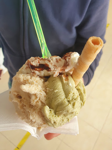 Opinii despre Heladeria artesanal Las Bolas El Cotillo în El Cotillo - Gastronomía y hostelería