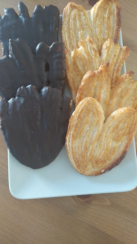 Alcazar Cafeteria Bar Phone number