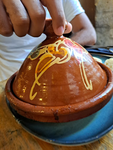 El Refugio Arte y Utopías - Arte - Bar - Gastronomía y hostelería