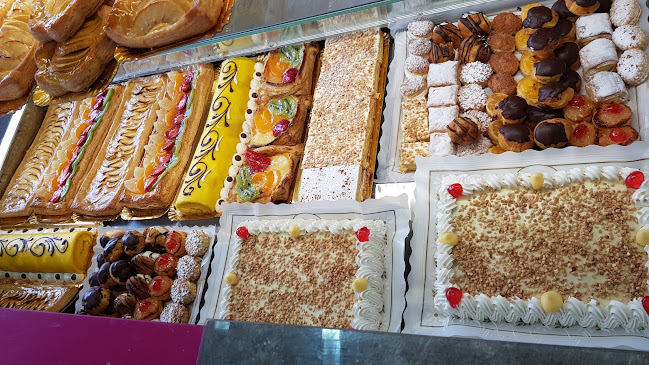 Reviews of Panaderia Pasteleria A Praza in Vilanova de Arousa - Gastronomía y hostelería