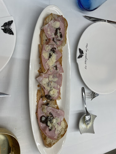 La Mariposa de Fran Open Times