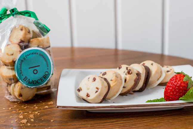 BAJOCERO, HELADOS Y PASTELES ARTESANOS Phone number