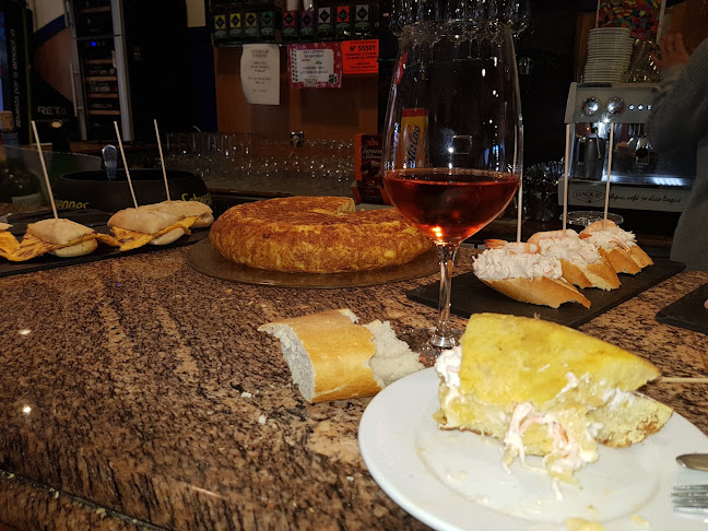 Cafeteria Colón Phone number