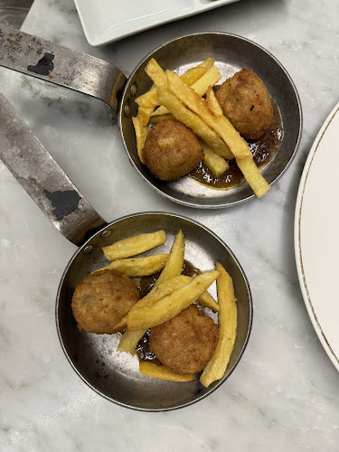 Restaurante Cinco Jotas Sevilla Phone number