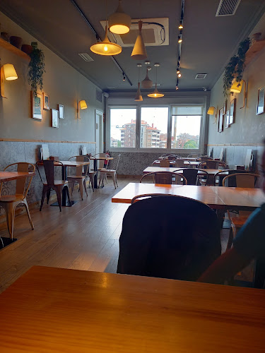 Reviews of Cafeteria Colón in Irun - Gastronomía y hostelería