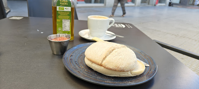 Comments and reviews of Cafetería Pastelería Nicolás Rambaud