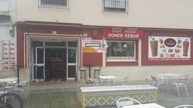 C. Marcos Orbaneja, no 25, 41440 Lora del Río, Sevilla