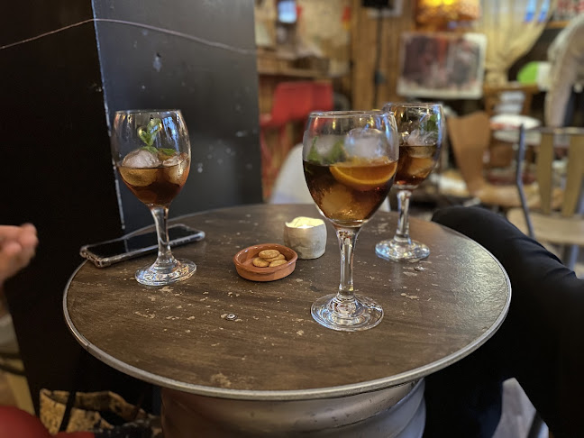 El Refugio Arte y Utopías - Arte - Bar Open Times