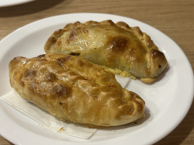 Rovira Pizzeria Bocateria