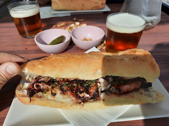 Opinii despre Bar Cerveceria Gin în La Pobla de Vallbona - Gastronomía y hostelería