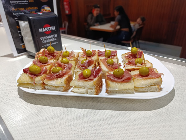 Café-Bar Taxi Open Times