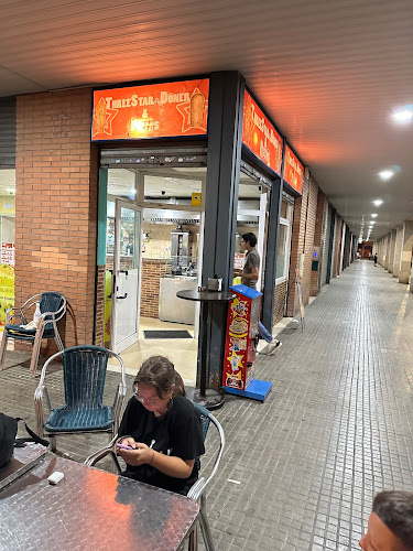 Three Star Dŏner Pizzeria La Llagosta Phone number