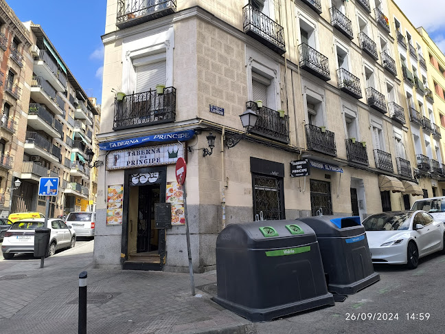 C/ de Ilustración, 18, Moncloa - Aravaca, 28008 Madrid