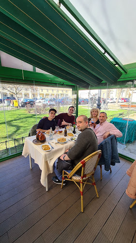 Pl. de El Pardo, LOCAL 3, El Pardo, 28048 Madrid