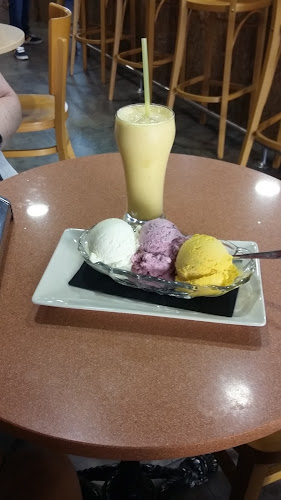 Opinii despre Gelateria La Jijonenca în Sant Celoni - Gastronomía y hostelería