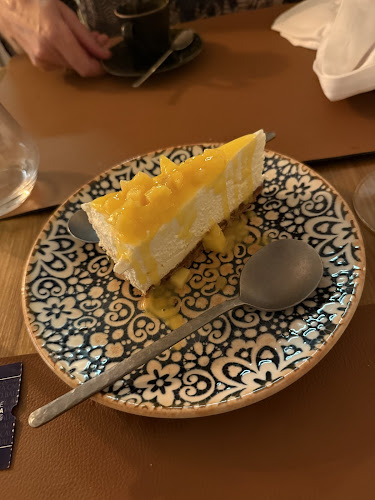 3 RAICES STEAKHOUSE & WINEBAR