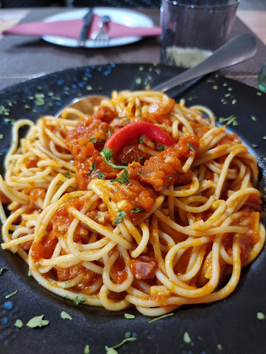 RUSTICANA RISTORANTE - PIZZERIA - Gastronomía y hostelería