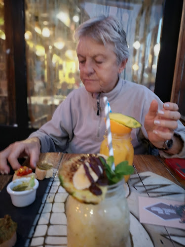 Comentarii opinii despre Agua Tiki Bar