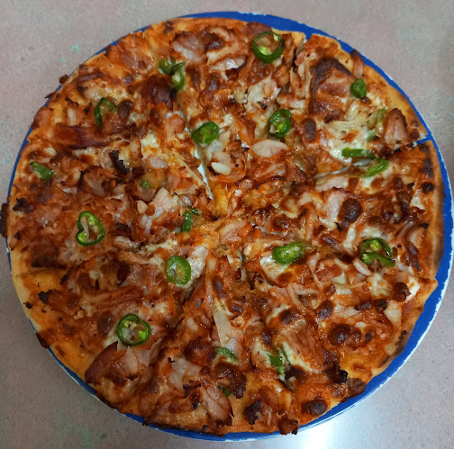 Opinii despre Besòs Pizzeria I Döner Kebab în Barcelona - Gastronomía y hostelería