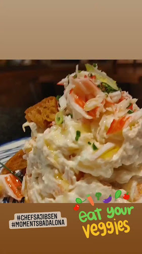 Moments Phone number